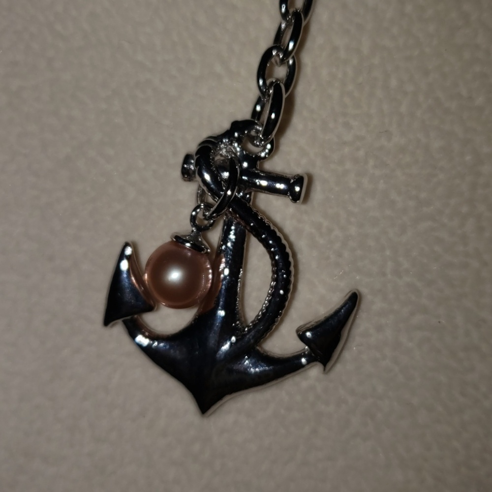 Vantel Pearl's Ancors Away Keyring
